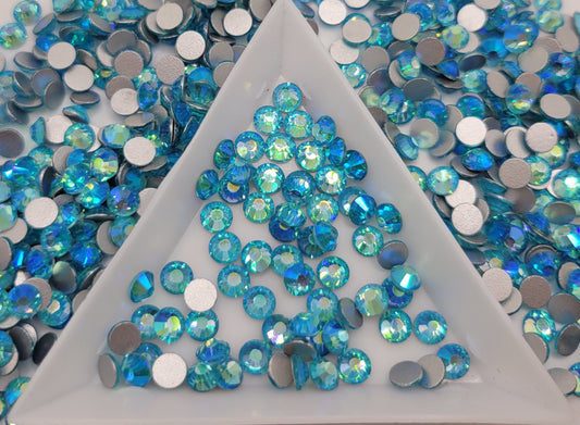 Glass Flatback Rhinestones: Aquamarine AB