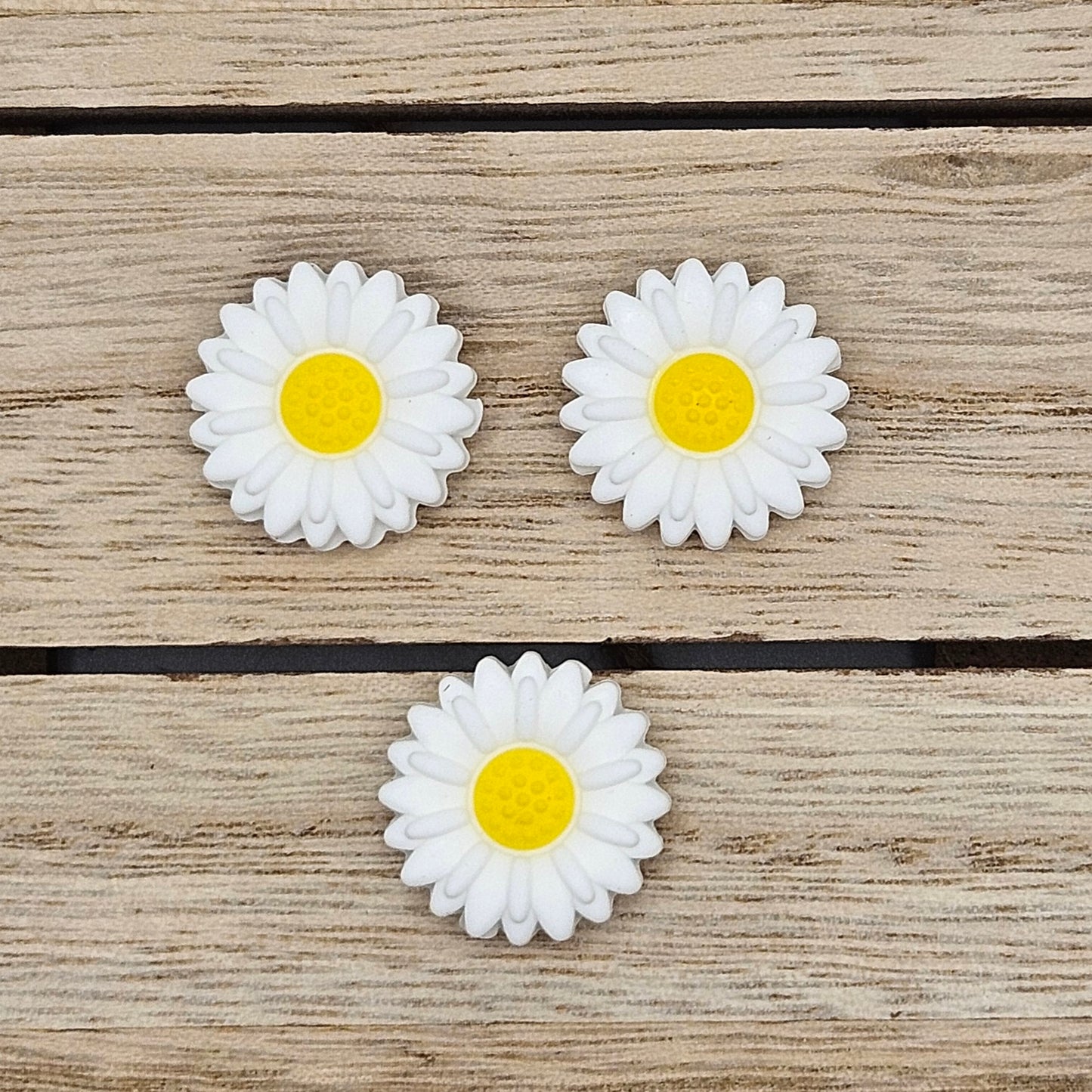 Silicone Focal Beads: Flower White | Cartoon Beads | DIY Craft Beads | Beads for wristlets, pens, keychains