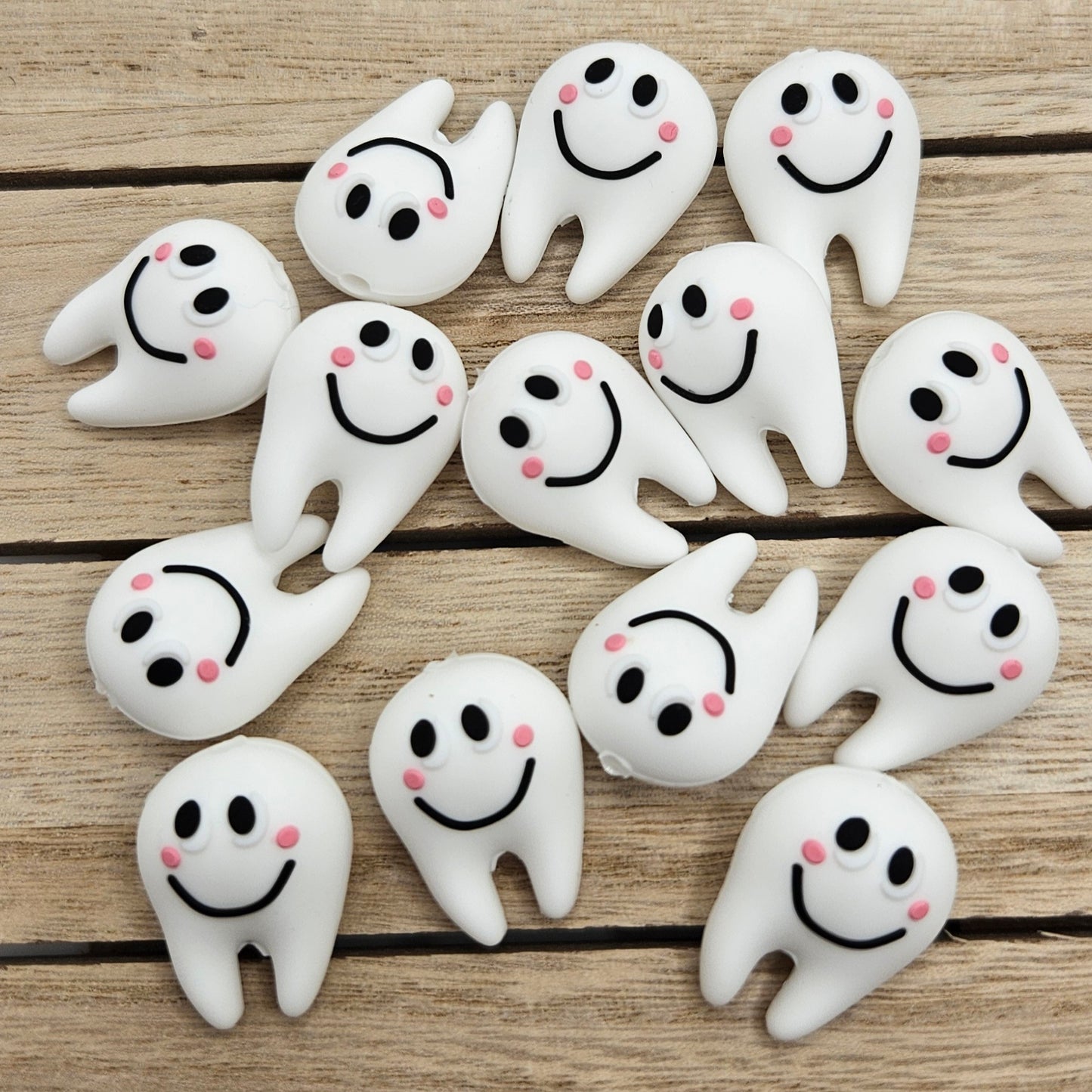 Silicone Focal Beads: 3D tooth | Cartoon Beads | DIY Craft Beads | Beads for wristlets, pens, keychains