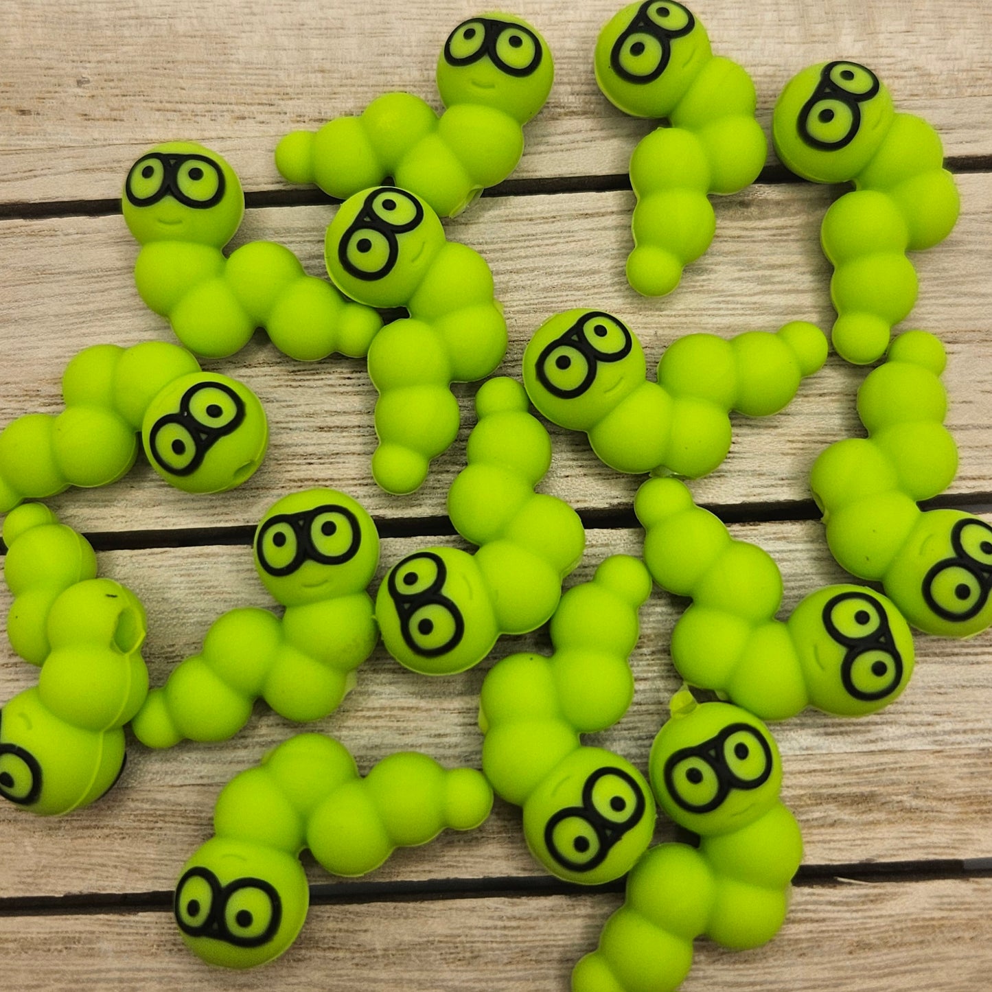 Silicone Focal Beads: 3d worm green | Cartoon Beads | DIY Craft Beads | Beads for wristlets, pens, keychains