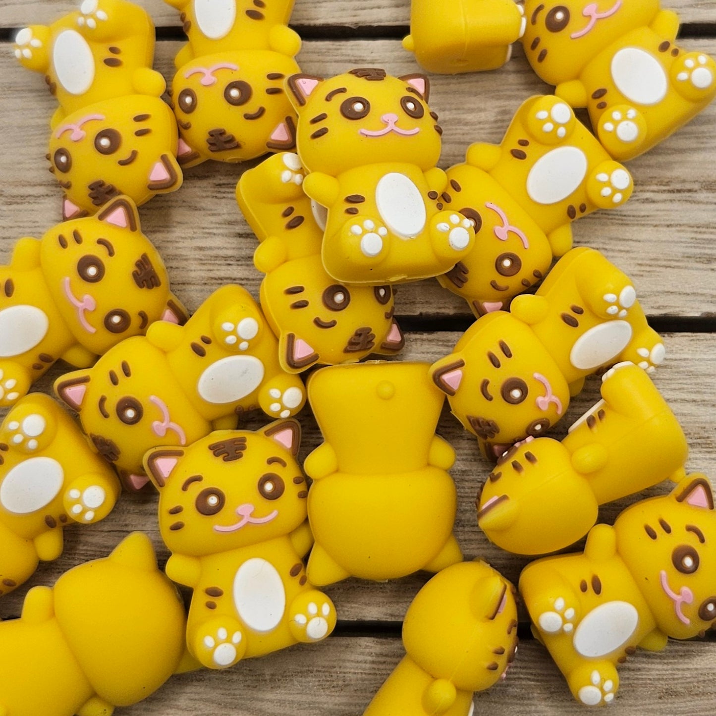 Silicone Focal Beads: 3D Yellow Cat | Cartoon Beads | DIY Craft Beads | Beads for wristlets, pens, keychains (Copy) (Copy) (Copy)